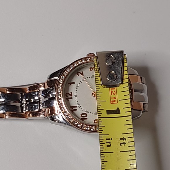 Very Small Pretty Metal Watch - Picture 10 of 10